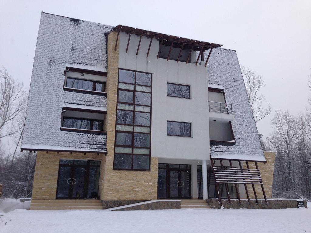 Pensiunea Carpe Diem Ramnicu Valcea Exterior photo