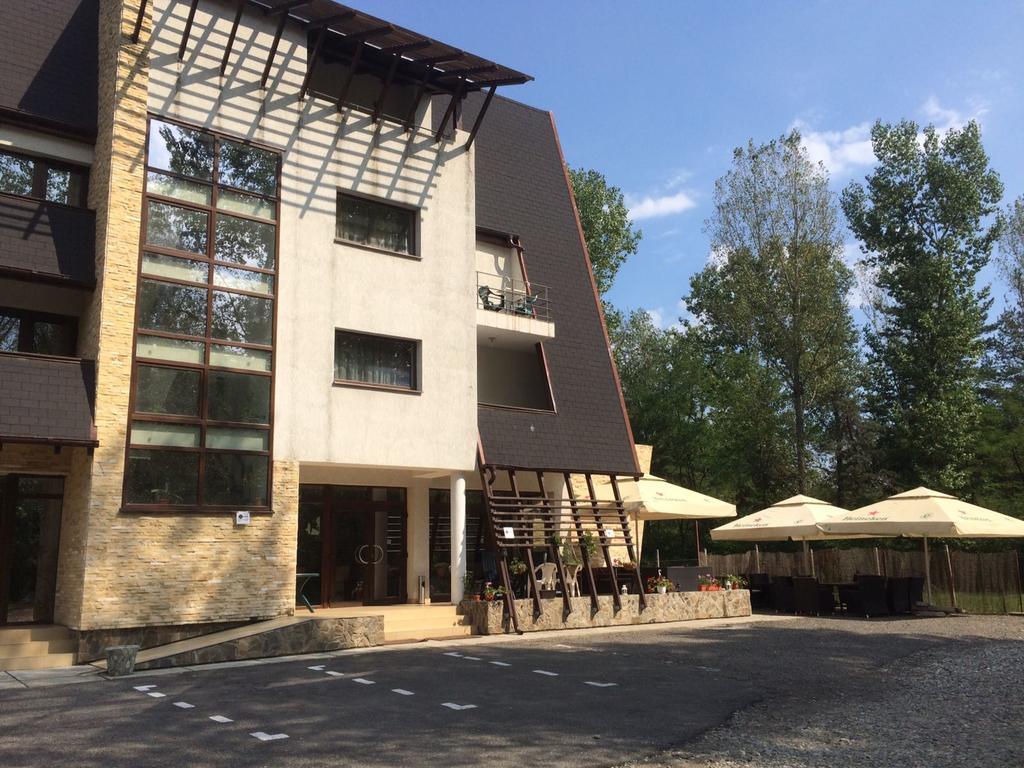 Pensiunea Carpe Diem Ramnicu Valcea Exterior photo