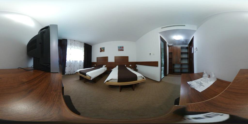 Pensiunea Carpe Diem Ramnicu Valcea Exterior photo